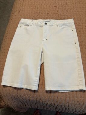 Nautica White Casual Denim Shorts. Sz 8